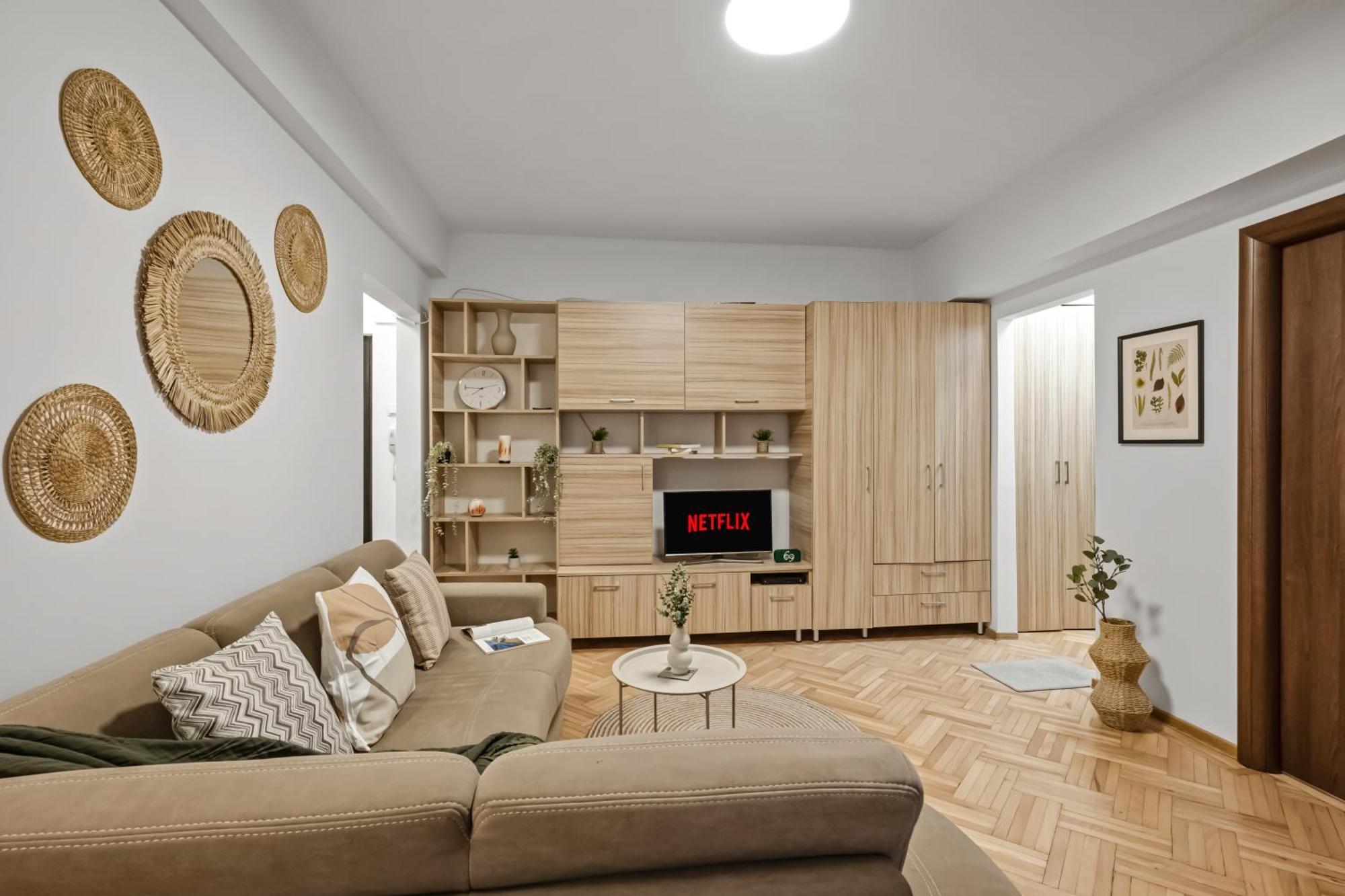 Earthy Escape - Central Apt With Balcony Bukarest Kültér fotó